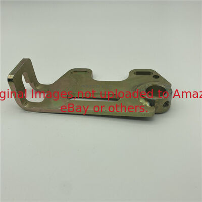 براکت - غلتک RH عقب GAMT5112 متناسب با ماشین چمن زنی Deere Greens
